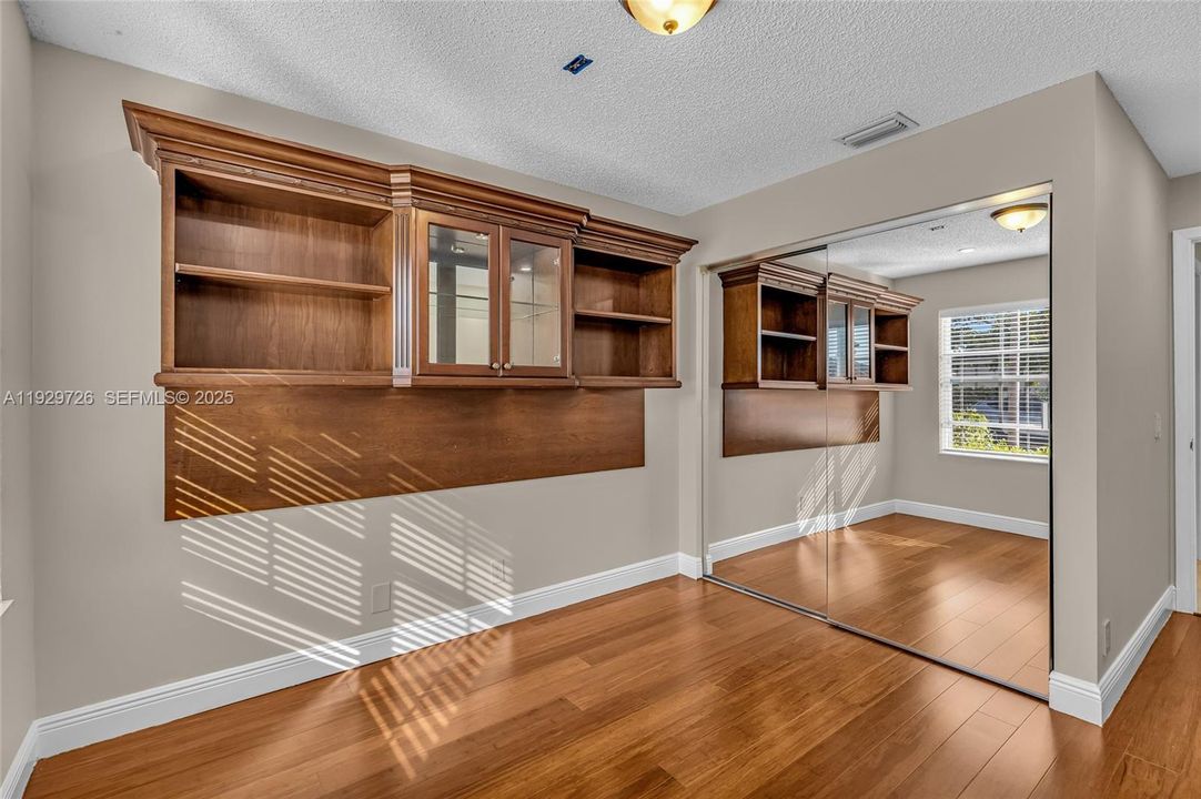 For Rent: $4,000 (3 beds, 2 baths, 1628 Square Feet)