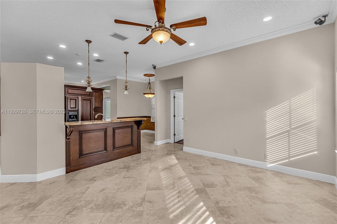 For Rent: $4,000 (3 beds, 2 baths, 1628 Square Feet)