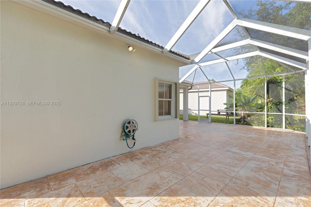 For Rent: $4,000 (3 beds, 2 baths, 1628 Square Feet)