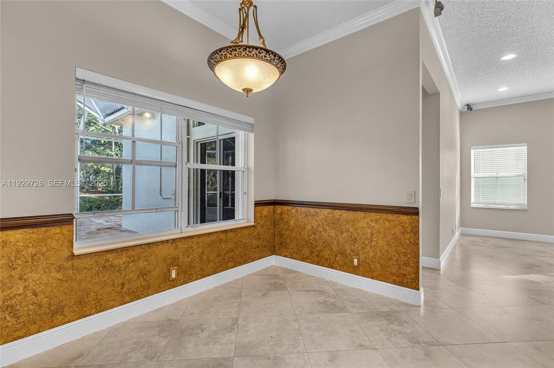 For Rent: $4,000 (3 beds, 2 baths, 1628 Square Feet)