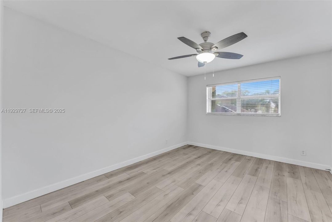 出租: $3,000 (3 贝兹, 2 浴室, 1508 平方英尺)