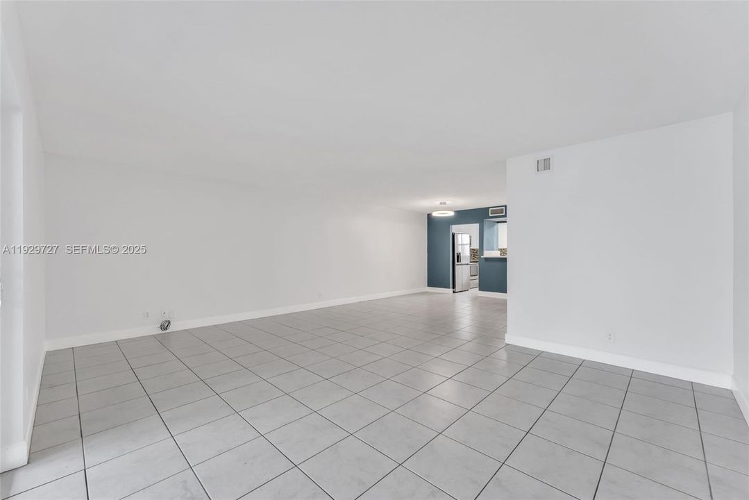 出租: $3,000 (3 贝兹, 2 浴室, 1508 平方英尺)