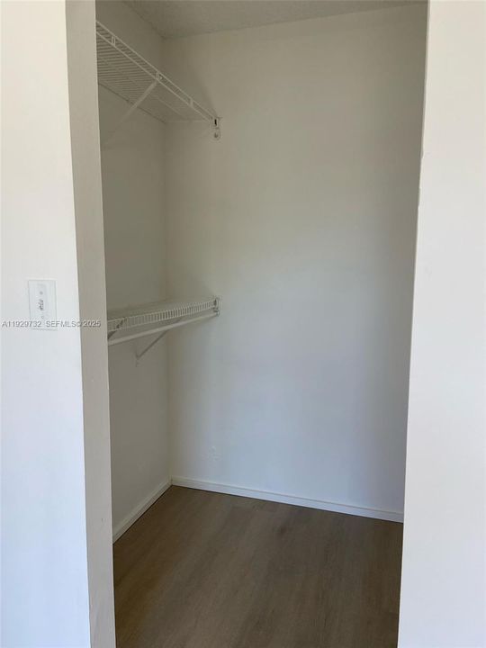 En Venta: $230,000 (2 camas, 2 baños, 832 Pies cuadrados)