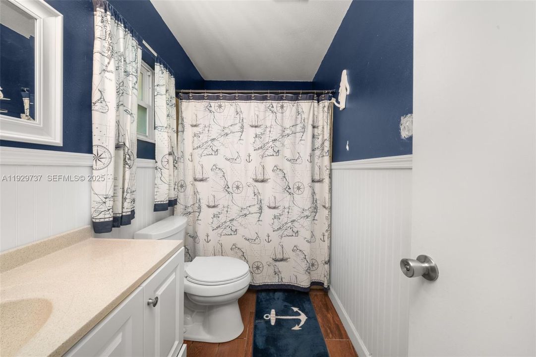 待售: $245,000 (3 贝兹, 2 浴室, 1289 平方英尺)