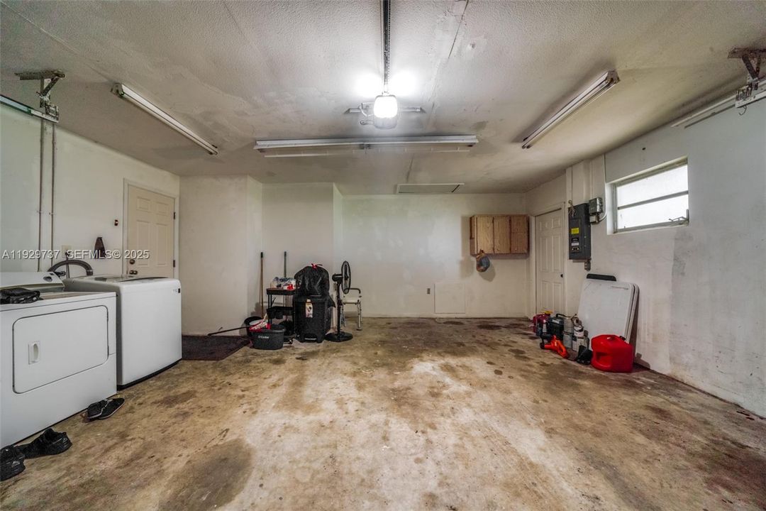 待售: $245,000 (3 贝兹, 2 浴室, 1289 平方英尺)