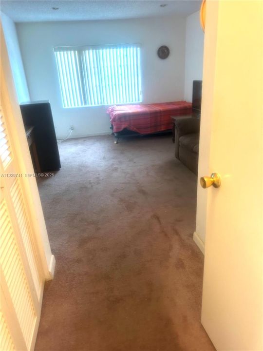 En Venta: $295,000 (2 camas, 2 baños, 1135 Pies cuadrados)