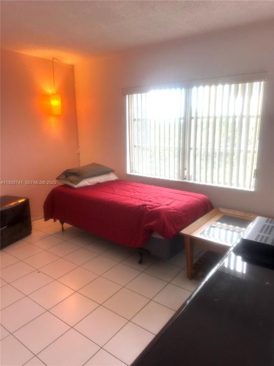 En Venta: $295,000 (2 camas, 2 baños, 1135 Pies cuadrados)