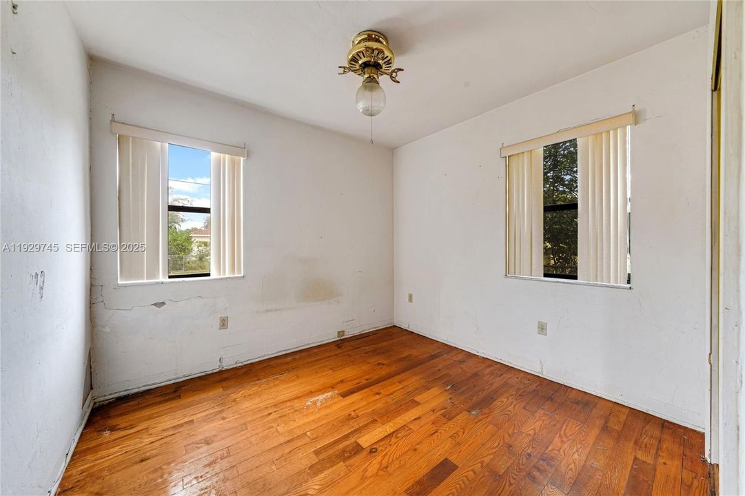 En Venta: $459,900 (2 camas, 1 baños, 1110 Pies cuadrados)