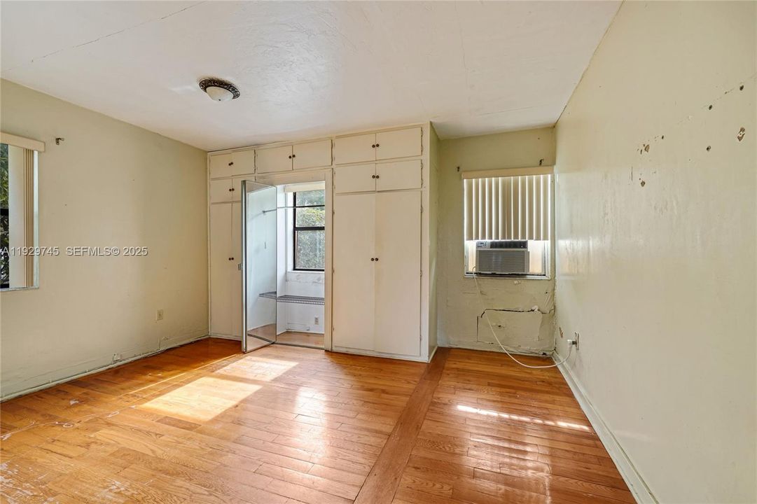 En Venta: $459,900 (2 camas, 1 baños, 1110 Pies cuadrados)