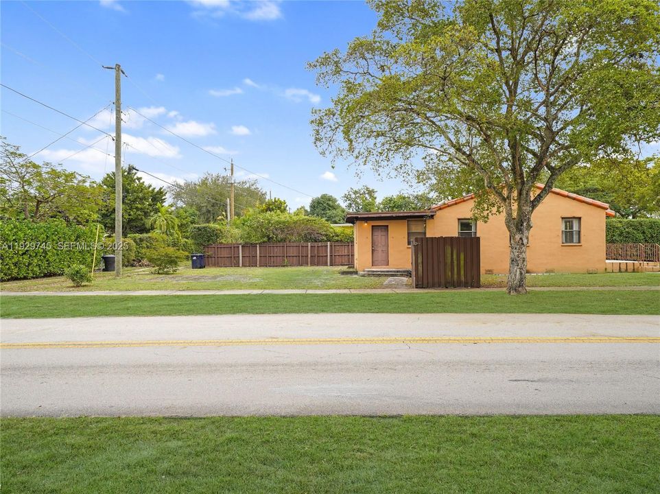 En Venta: $459,900 (2 camas, 1 baños, 1110 Pies cuadrados)