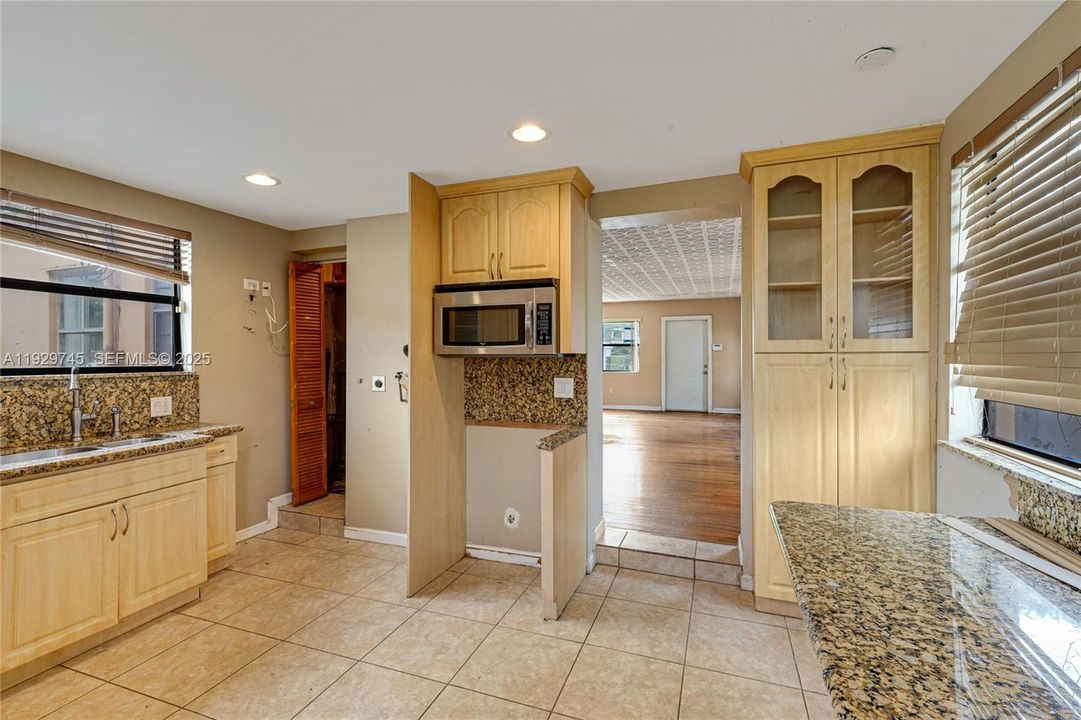 En Venta: $459,900 (2 camas, 1 baños, 1110 Pies cuadrados)