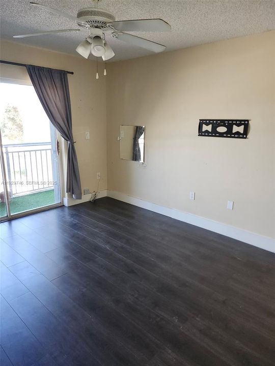 En Venta: $249,900 (2 camas, 2 baños, 1113 Pies cuadrados)