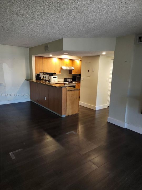 En Venta: $249,900 (2 camas, 2 baños, 1113 Pies cuadrados)