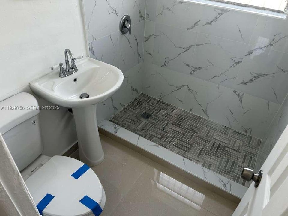 For Rent: $1,600 (1 beds, 1 baths, 600 Square Feet)