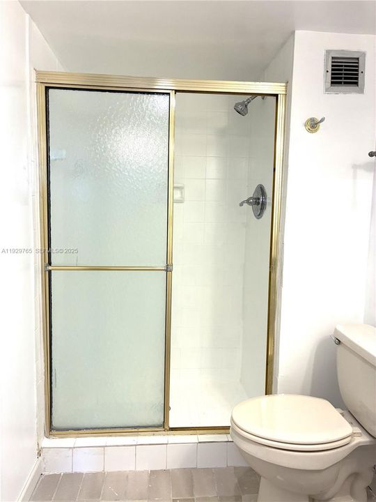 For Sale: $295,000 (2 beds, 2 baths, 1190 Square Feet)