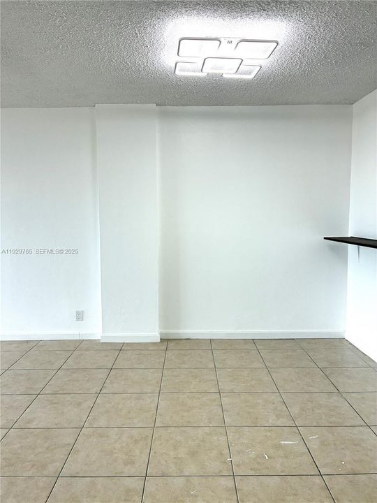 For Sale: $295,000 (2 beds, 2 baths, 1190 Square Feet)