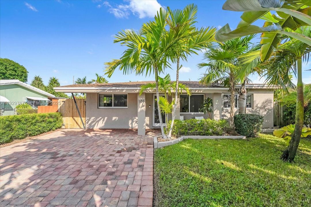 For Sale: $595,000 (3 beds, 2 baths, 1100 Square Feet)