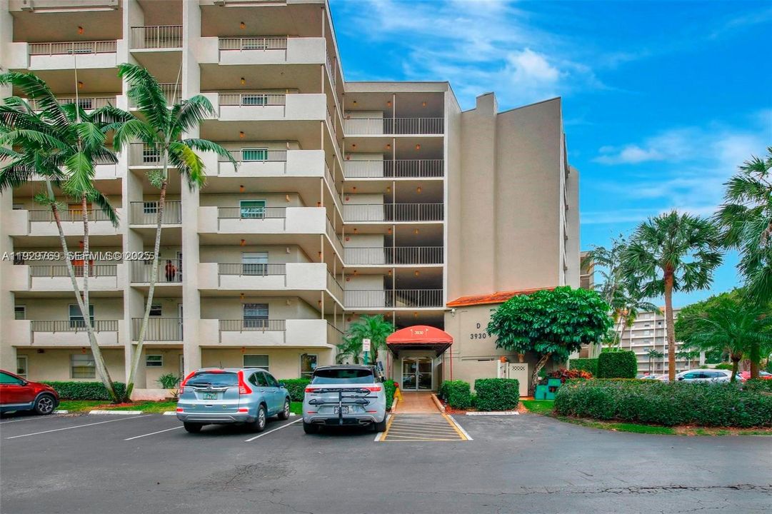 На продажу: $189,900 (2 спален, 2 ванн, 1260 Квадратных фут)