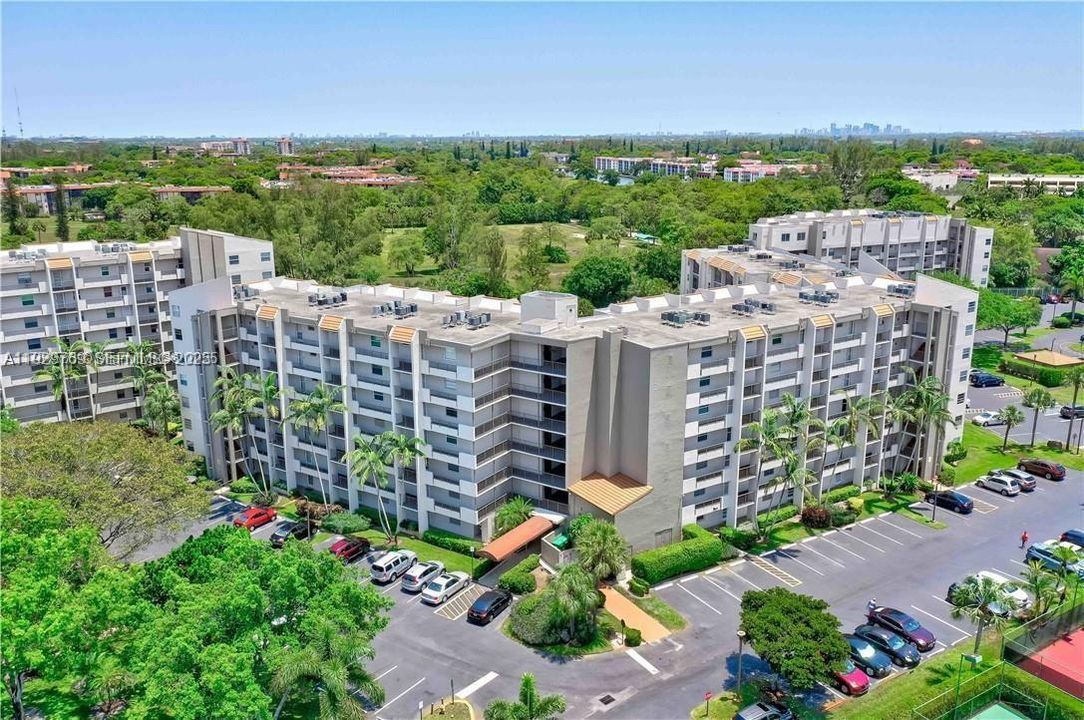 На продажу: $189,900 (2 спален, 2 ванн, 1260 Квадратных фут)