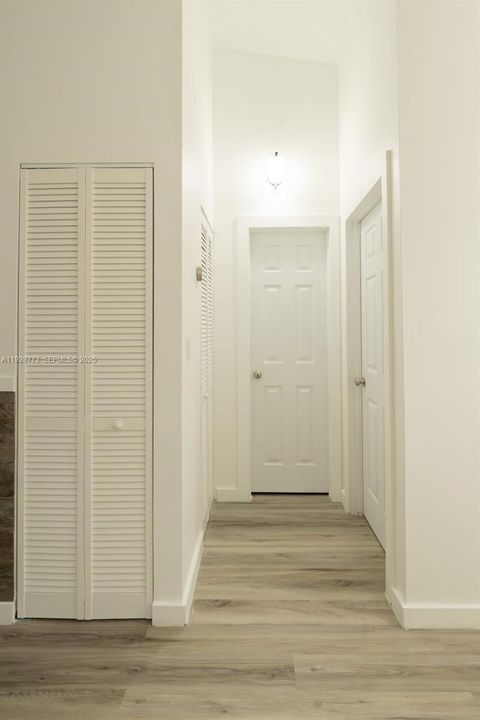 For Sale: $399,000 (2 beds, 2 baths, 1089 Square Feet)