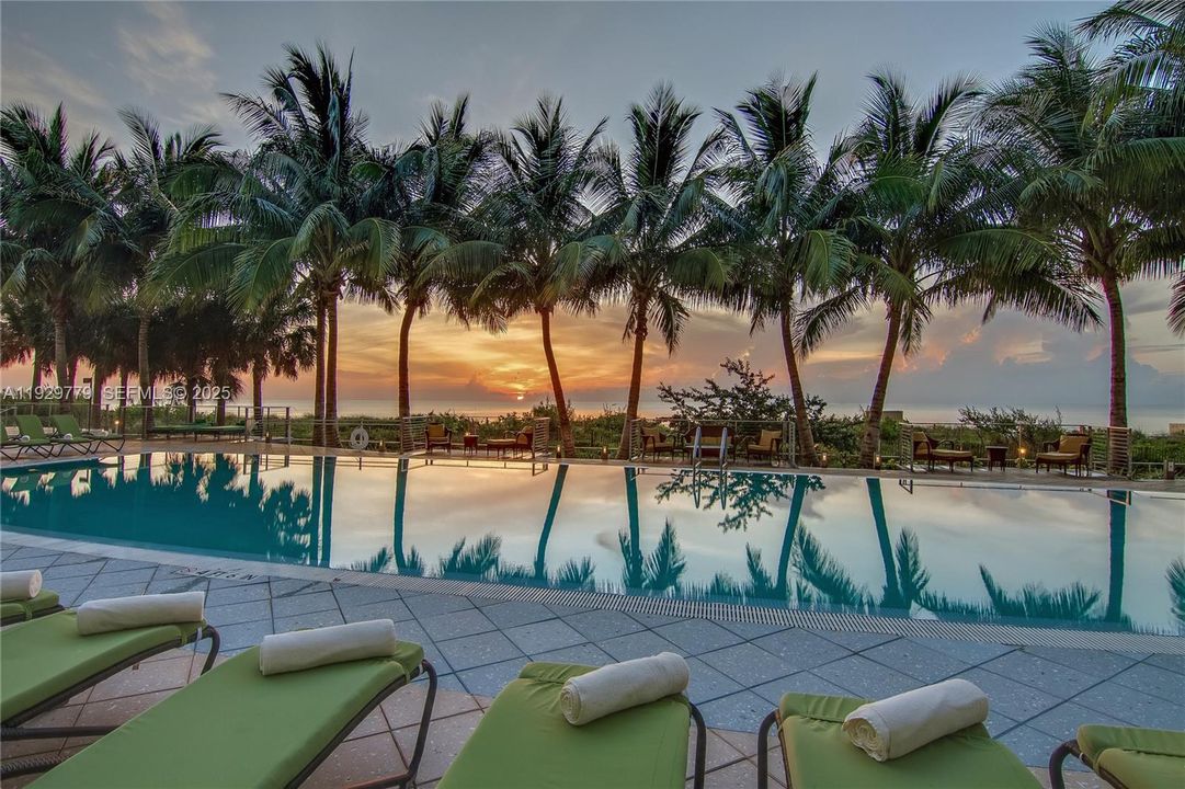 For Sale: $1,075,000 (2 beds, 2 baths, 1103 Square Feet)