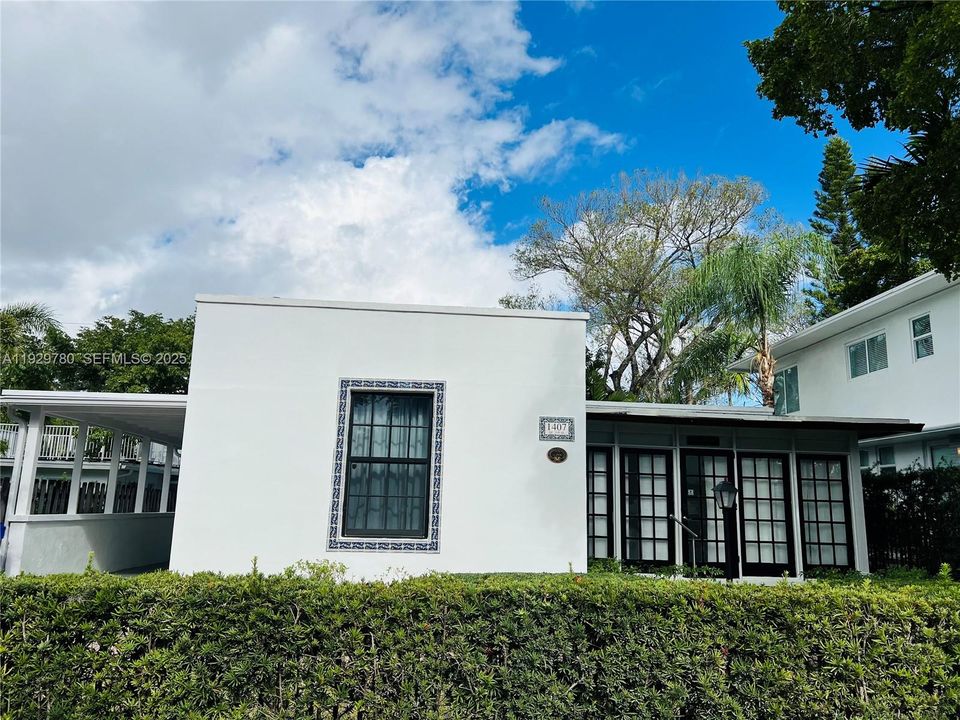 For Rent: $4,980 (3 beds, 2 baths, 1613 Square Feet)