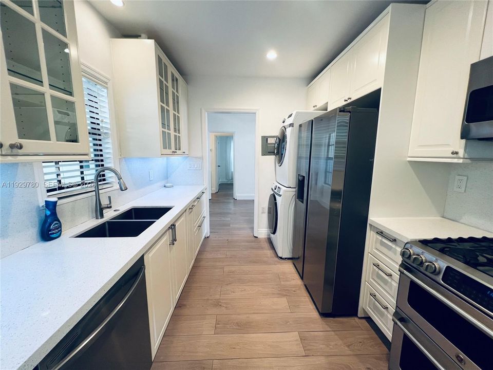 For Rent: $4,980 (3 beds, 2 baths, 1613 Square Feet)