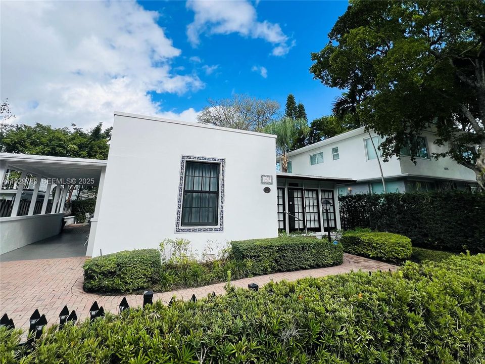 For Rent: $4,980 (3 beds, 2 baths, 1613 Square Feet)