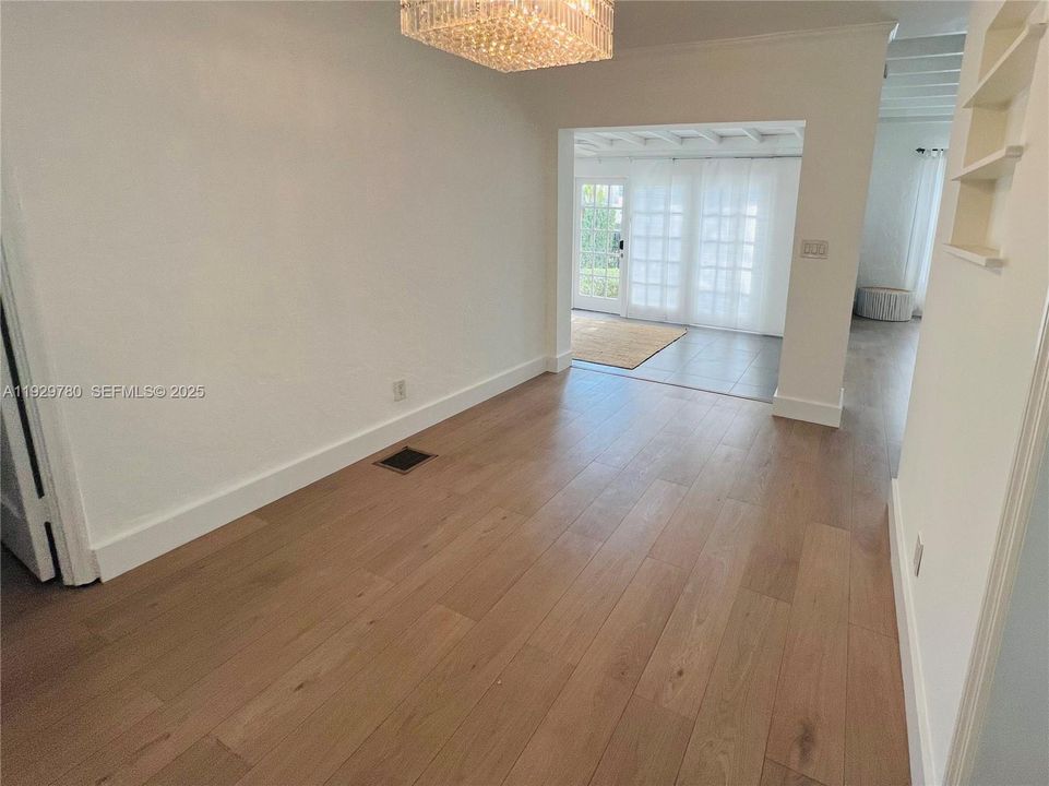 For Rent: $4,980 (3 beds, 2 baths, 1613 Square Feet)