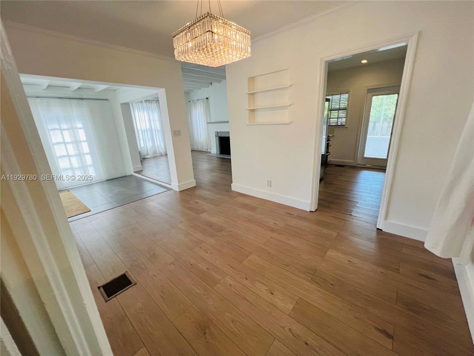 For Rent: $4,980 (3 beds, 2 baths, 1613 Square Feet)