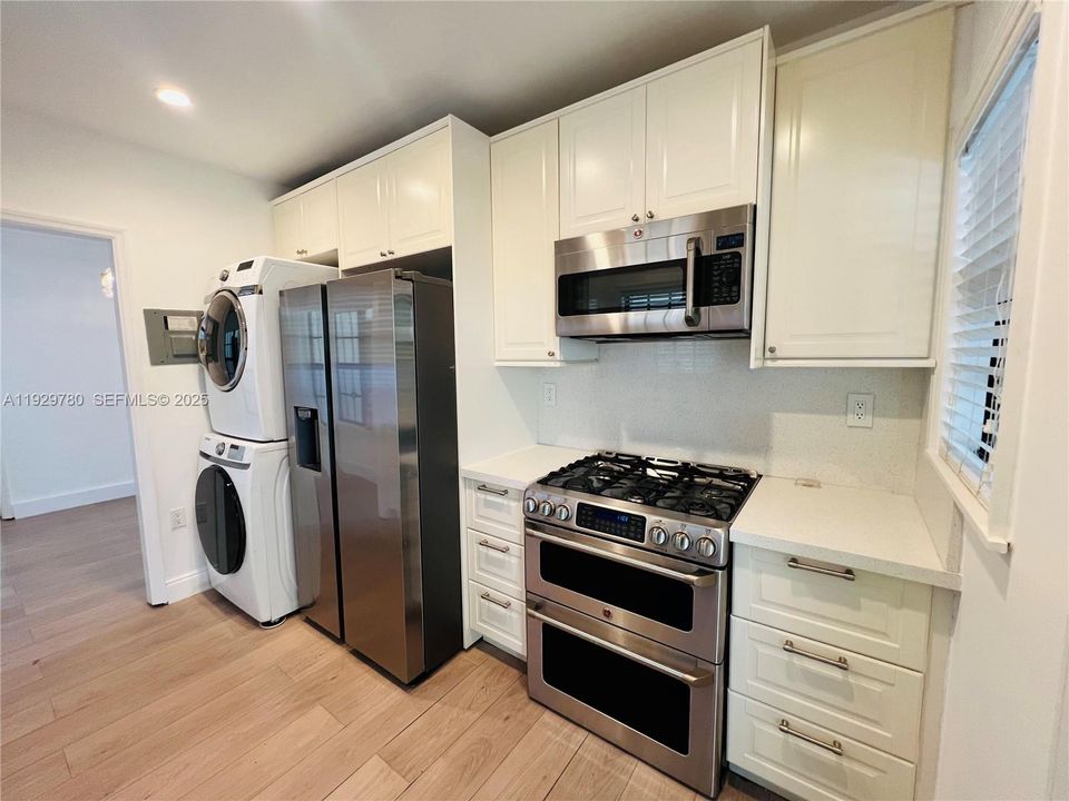 For Rent: $4,980 (3 beds, 2 baths, 1613 Square Feet)