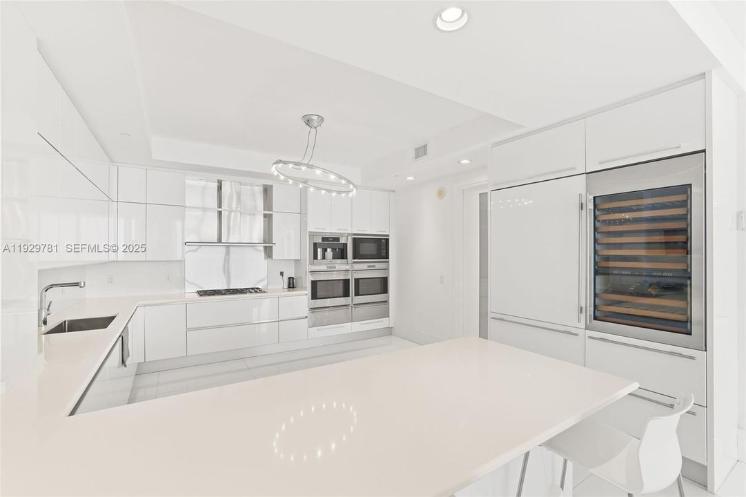 For Sale: $11,500,000 (4 beds, 5 baths, 3556 Square Feet)