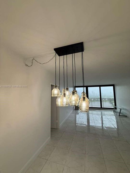 For Rent: $2,890 (2 beds, 2 baths, 1022 Square Feet)