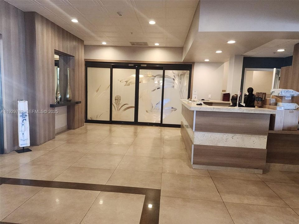 For Rent: $2,890 (2 beds, 2 baths, 1022 Square Feet)