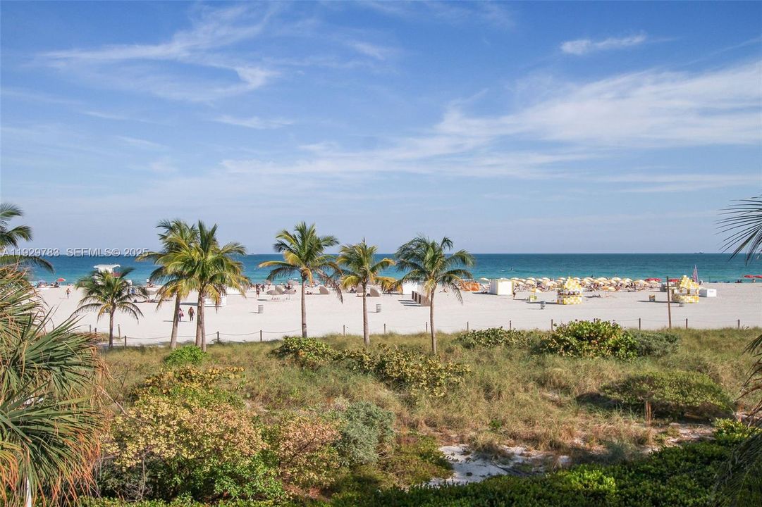 For Sale: $649,000 (1 beds, 1 baths, 845 Square Feet)