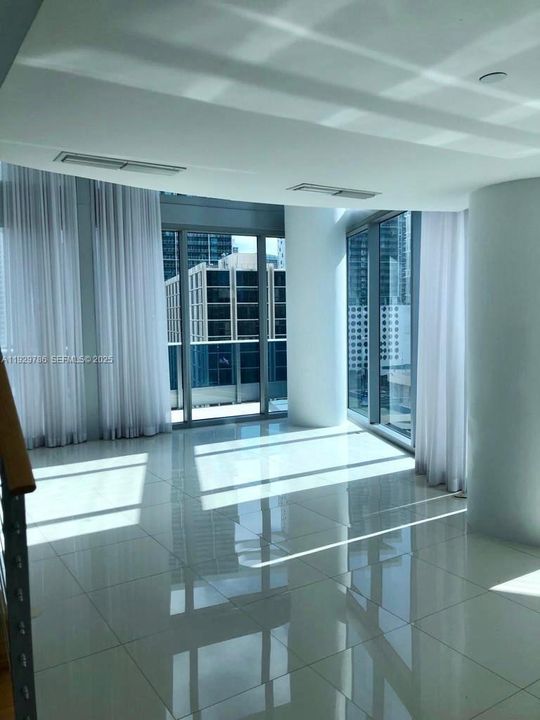 En Renta: $6,900 (3 camas, 3 baños, 1694 Pies cuadrados)