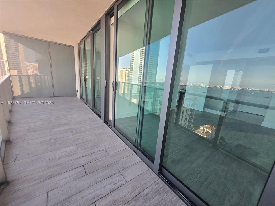 For Rent: $4,500 (2 beds, 2 baths, 1095 Square Feet)