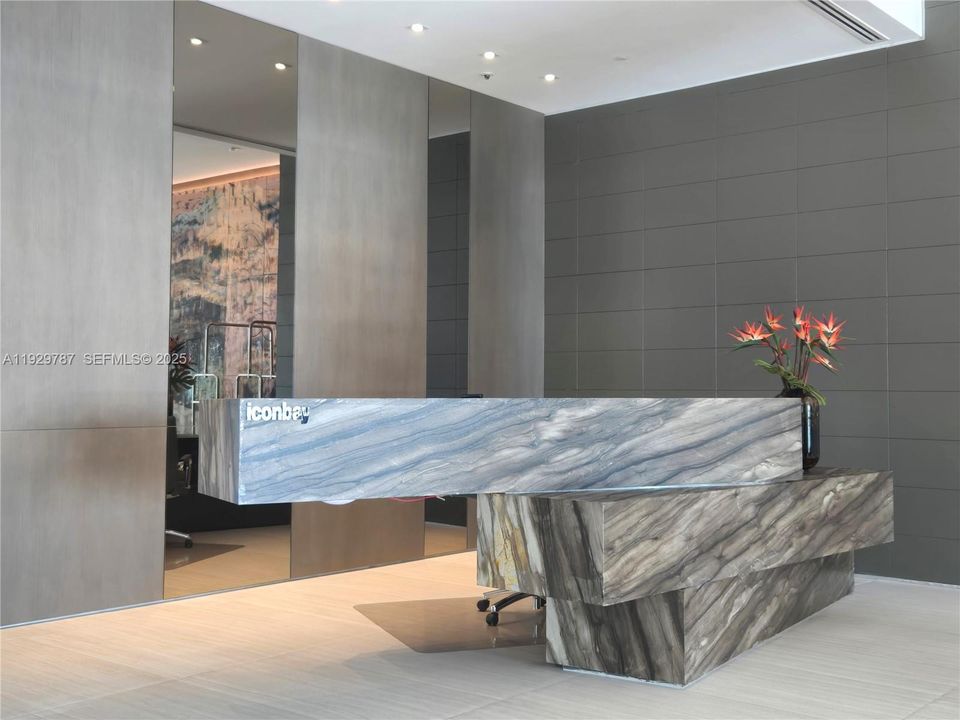 For Rent: $4,500 (2 beds, 2 baths, 1095 Square Feet)