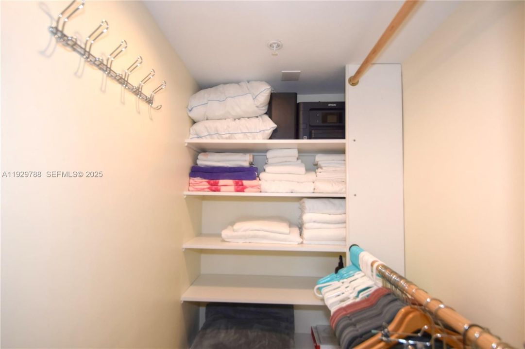 En Venta: $765,000 (2 camas, 2 baños, 1076 Pies cuadrados)