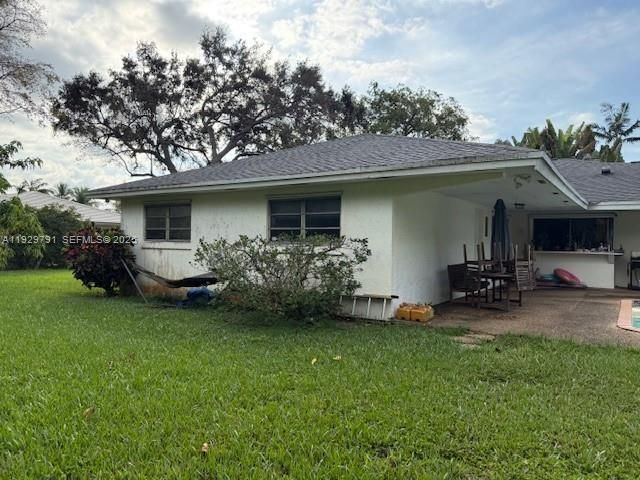 En Venta: $825,000 (4 camas, 2 baños, 2379 Pies cuadrados)