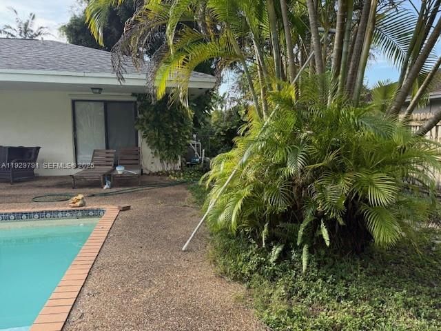 En Venta: $825,000 (4 camas, 2 baños, 2379 Pies cuadrados)