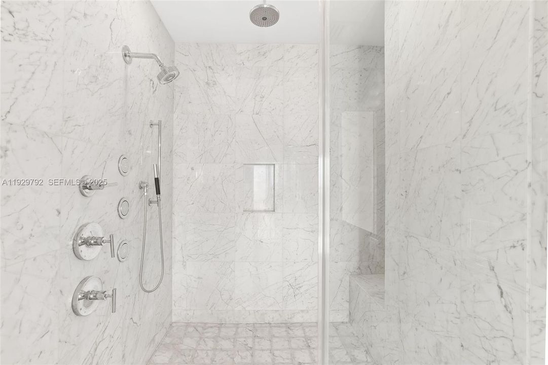 For Rent: $50,000 (4 beds, 5 baths, 3556 Square Feet)