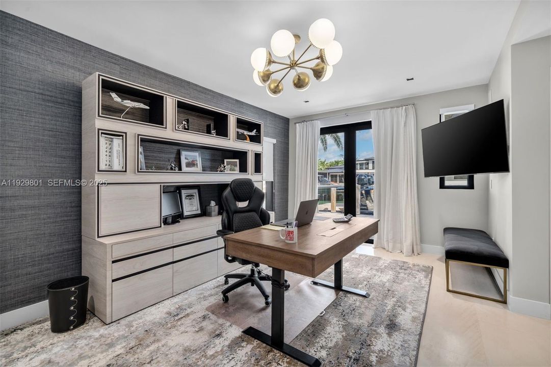 待售: $12,975,000 (6 贝兹, 7 浴室, 5671 平方英尺)