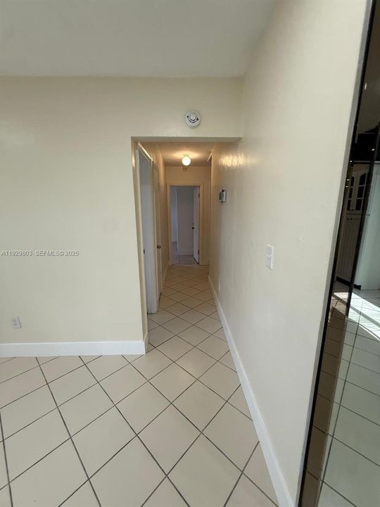 For Sale: $630,000 (5 beds, 4 baths, 1600 Square Feet)