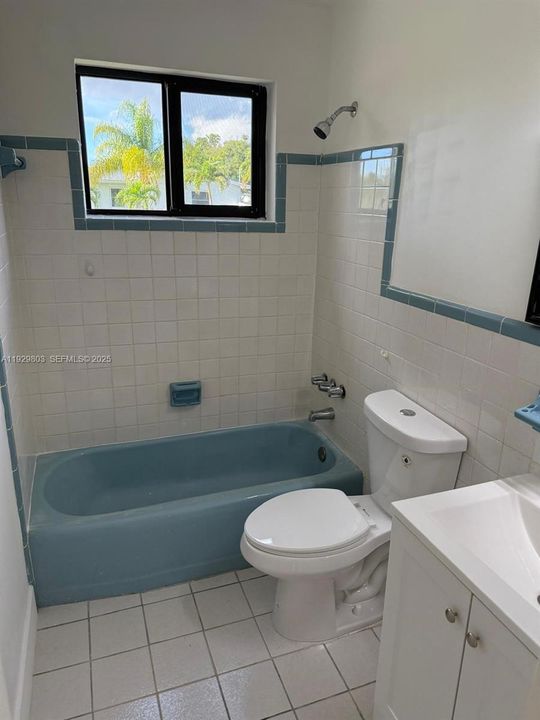 For Sale: $630,000 (5 beds, 4 baths, 1600 Square Feet)