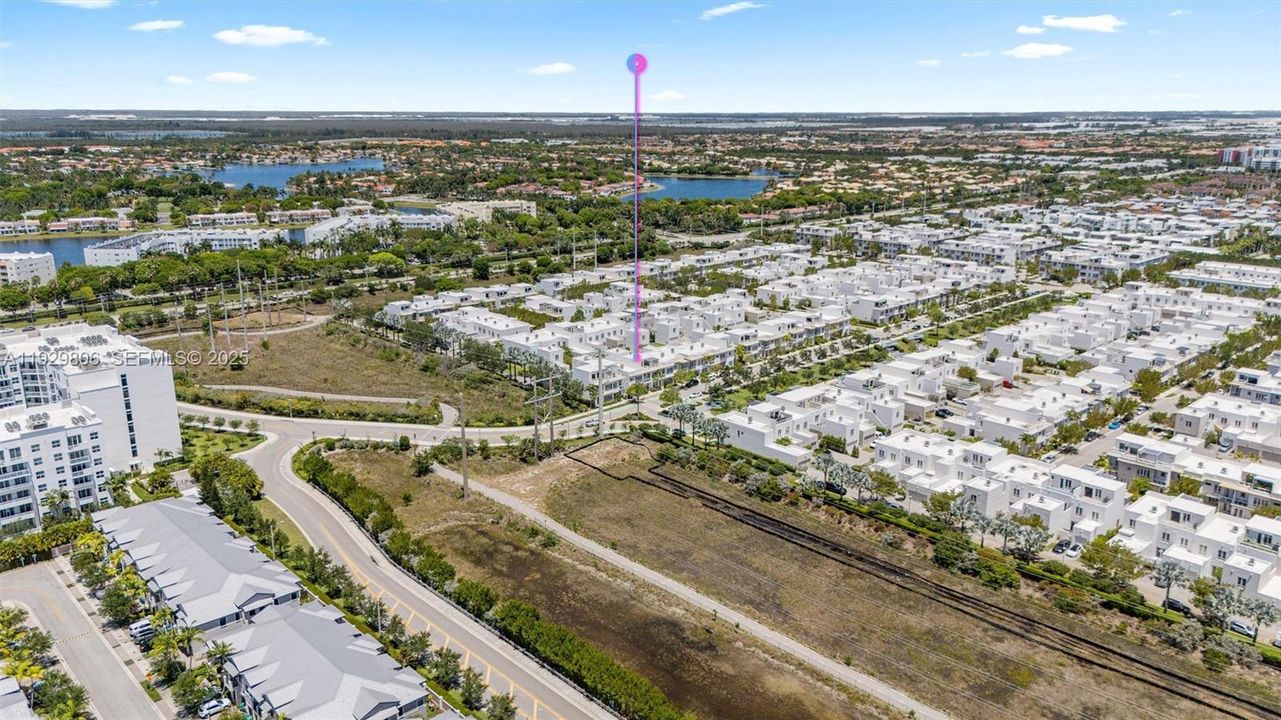 En Renta: $5,200 (4 camas, 3 baños, 2200 Pies cuadrados)