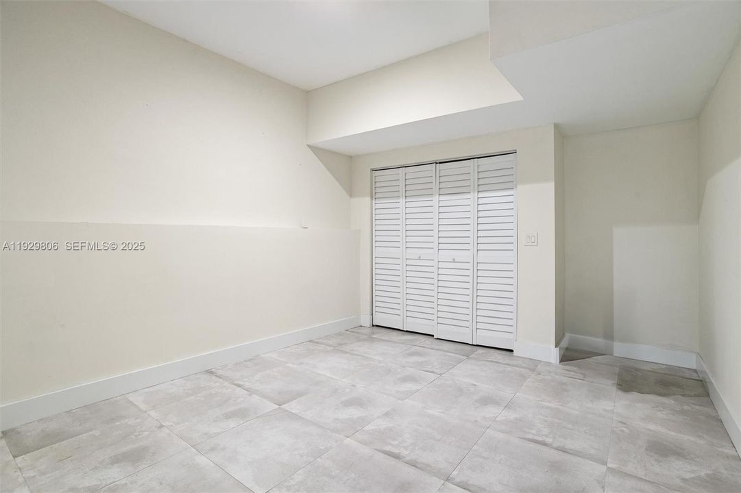 En Renta: $5,200 (4 camas, 3 baños, 2200 Pies cuadrados)