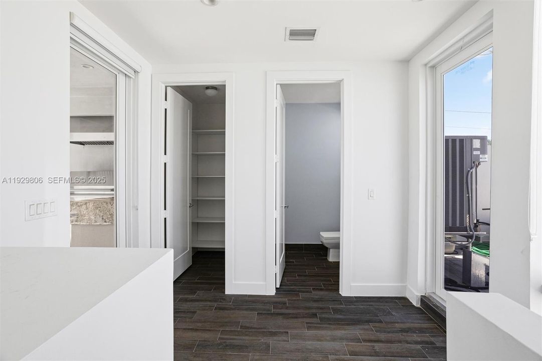 En Renta: $5,200 (4 camas, 3 baños, 2200 Pies cuadrados)