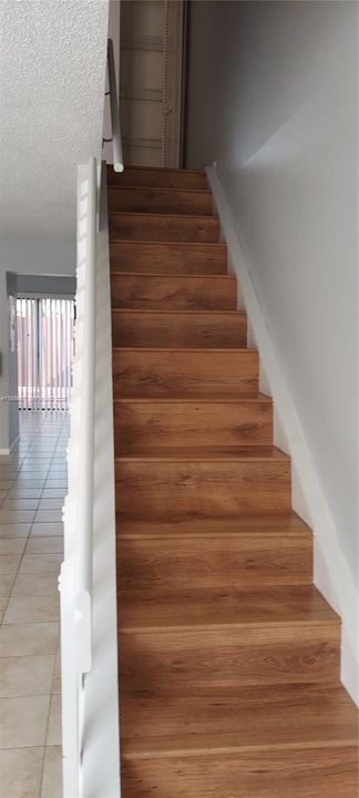 For Rent: $2,800 (2 beds, 1 baths, 1152 Square Feet)