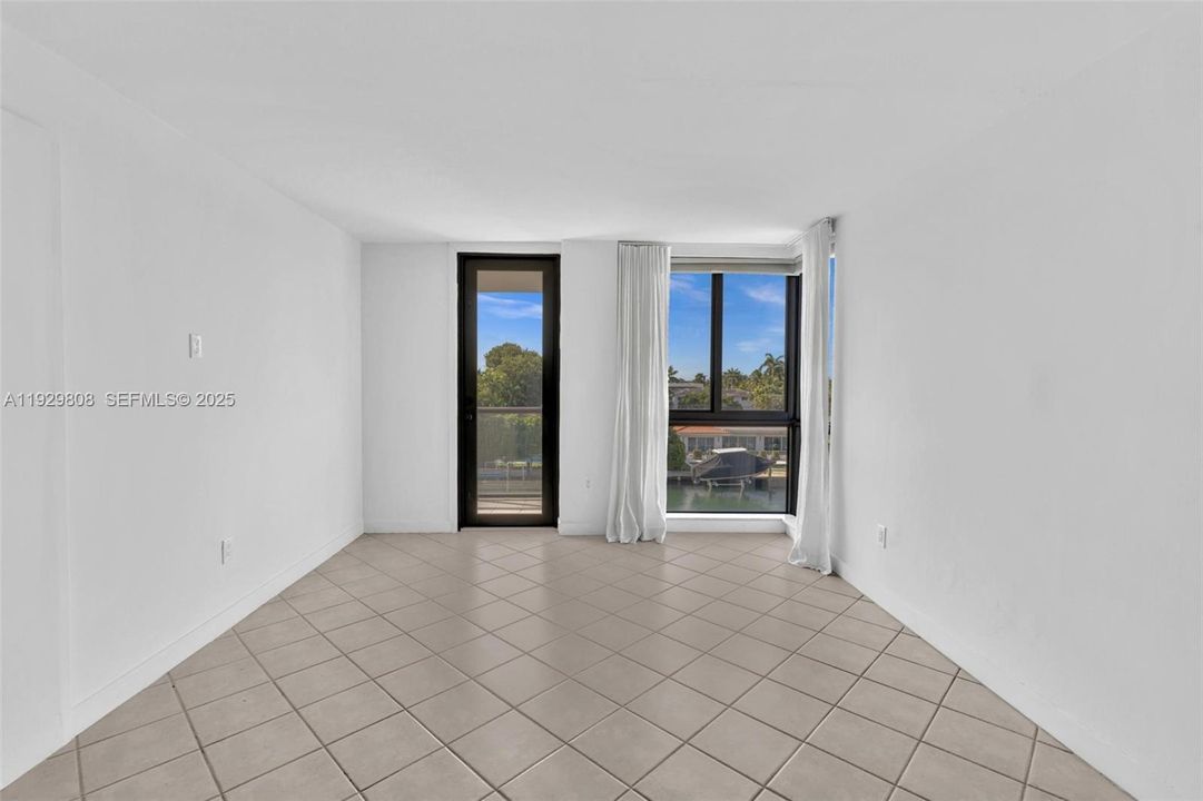 В аренду: $3,300 (2 спален, 2 ванн, 1050 Квадратных фут)